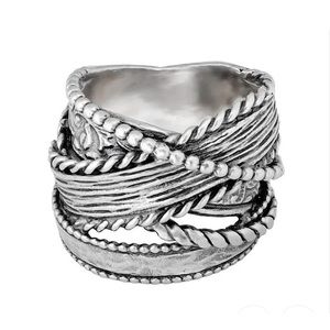 INTERWINDING CHUNKY RING